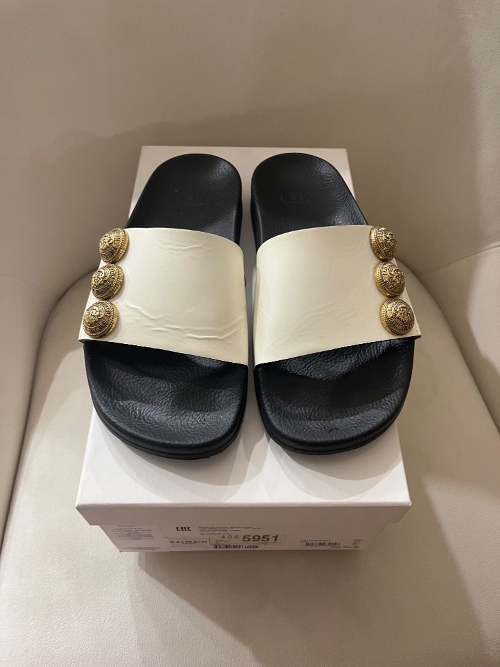 Balmain Slides - Picture 3 of 6